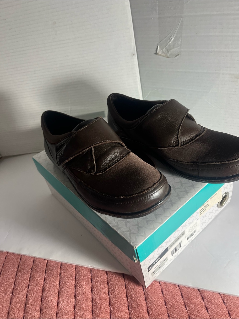 Aetrex Men's Brown Slip-On Comfort Loafers